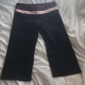Lululemon cropped yoga pants size 8